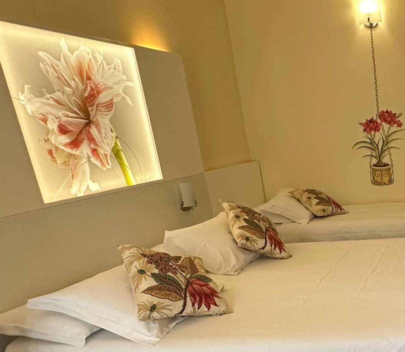 Dependance Pesce D'Oro Hotel Verbania Eksteriør billede
