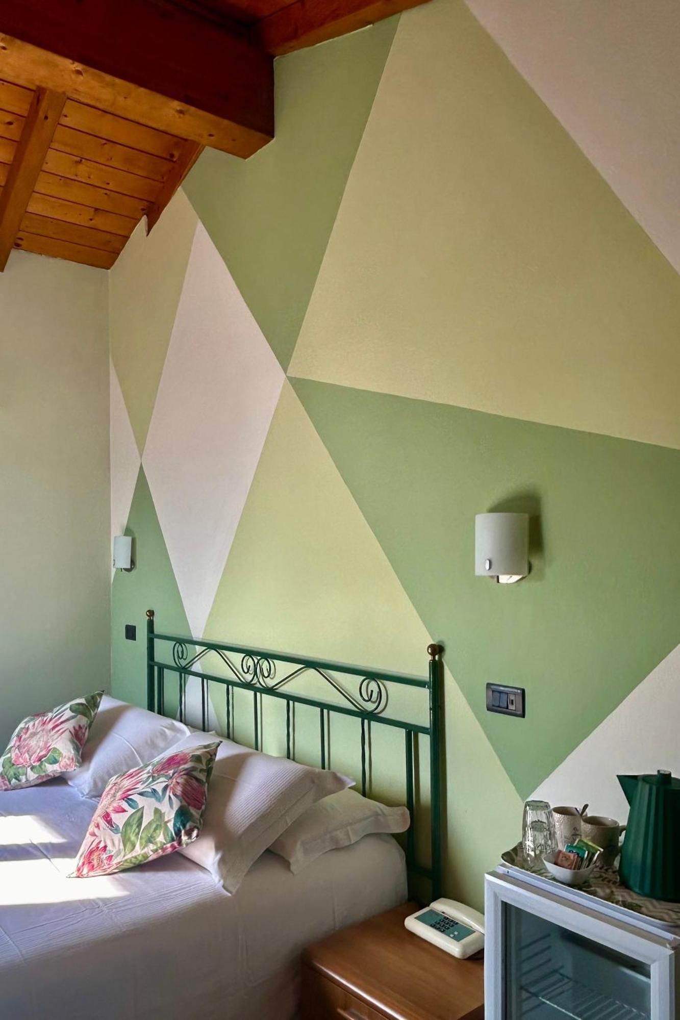 Dependance Pesce D'Oro Hotel Verbania Eksteriør billede