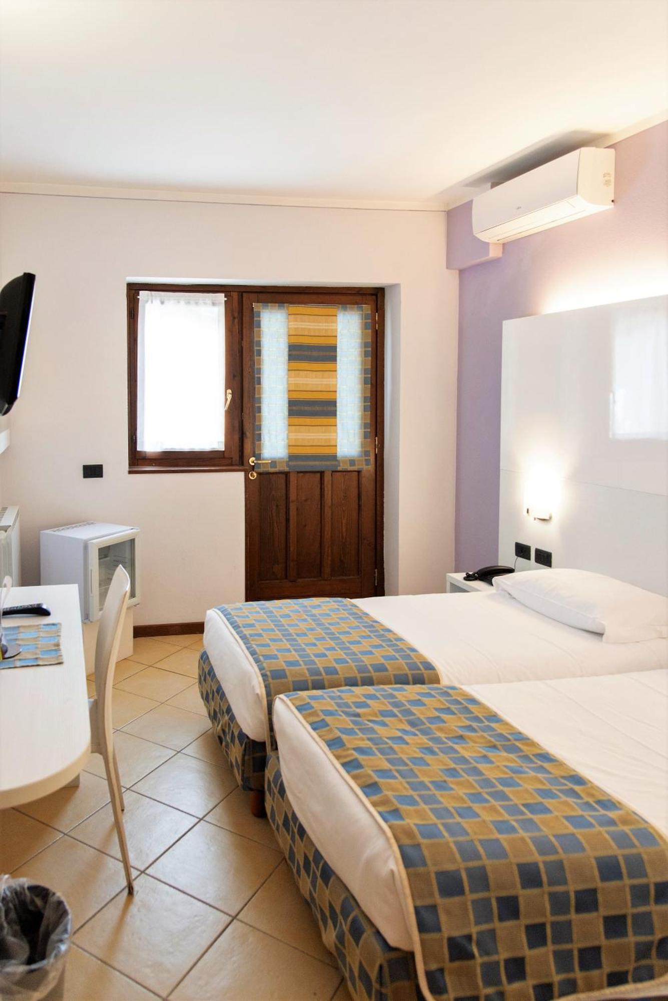 Dependance Pesce D'Oro Hotel Verbania Eksteriør billede